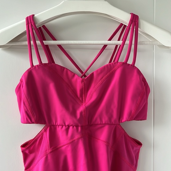 Lululemon pink cutout top - Picture 4 of 6